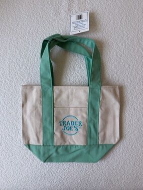 Trader Joe’s Mini Tote Bag Pastele Green